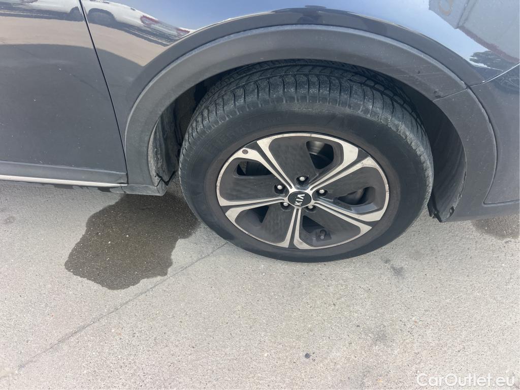  KIA  XCeed KIA  1.6 GDi PHEV 104kW (141CV) eDrive (AC) #5