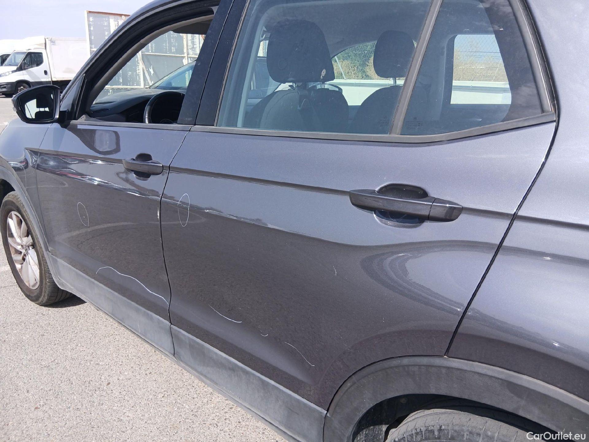  Volkswagen  T-CROSS VOLKSWAGEN  / 2018 / 5P / todoterreno Advance 1.0 TSI 70kW (95CV) (AC2) #15