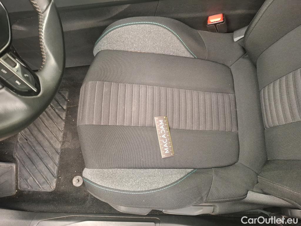  Peugeot  3008  II Active Pack 1.2 PureTech 130CV BVA8 E6d #18