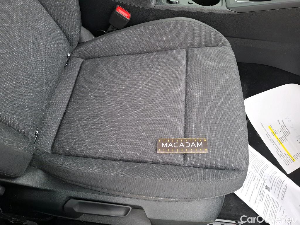  Volkswagen  Golf  / 2020 / 5P / Berline 2.0 TDI SCR 115 DSG7 LIFE BUSINESS #8