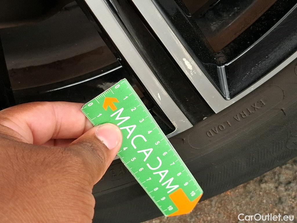  Volvo  XC60 VOLVO  / 2017 / 5P / SUV Rchrg T6 340 GT 8 Inscr Luxe #40