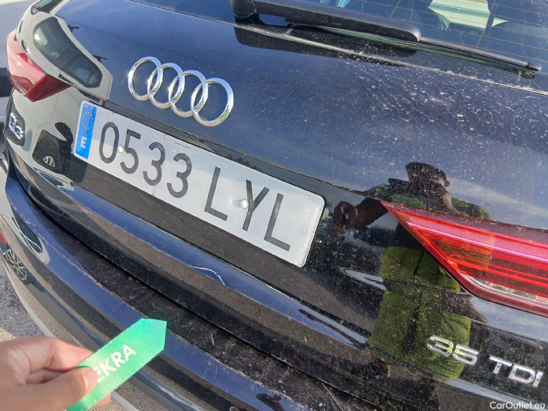  Audi  Q3 AUDI  / 2018 / 5P / todoterreno Advanced 35 TDI 110kW (150CV) #24