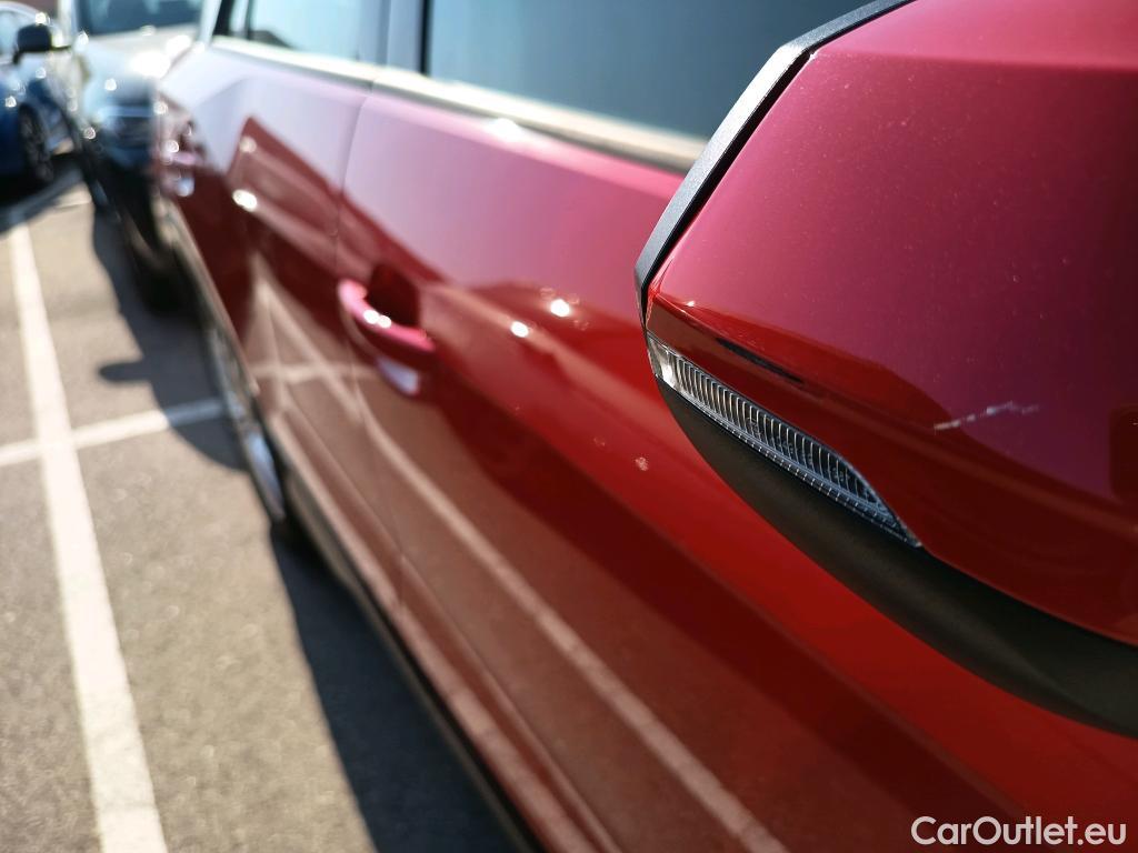  Audi  Q2 AUDI  / 2016 / 5P / todoterreno Design 30 TFSI 85kW (116CV) #27