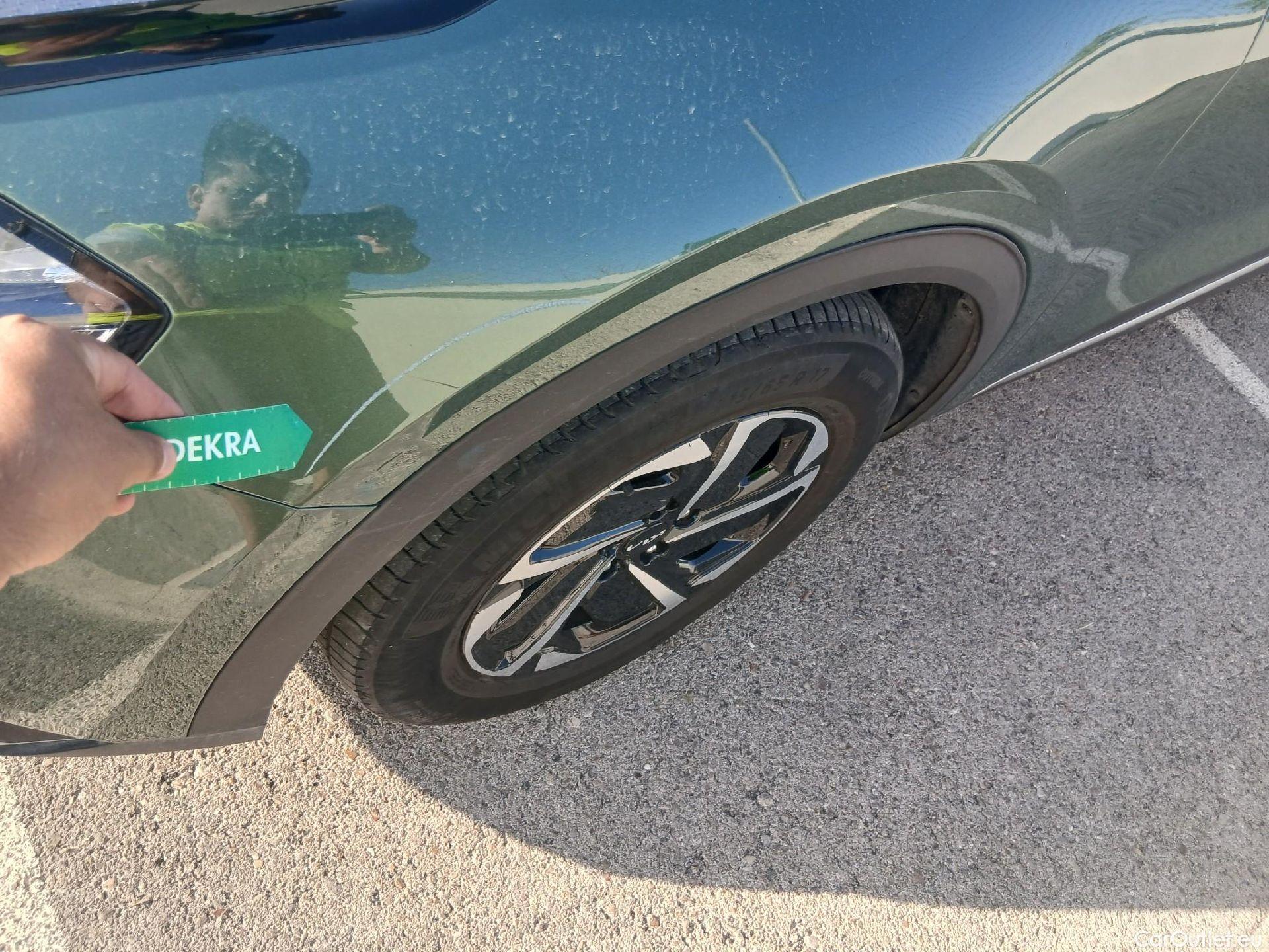  KIA  Sportage KIA  / 2022 / 5P / todoterreno 1.6 T-GDi MHEV 110kW (150CV) Drive 4x2 #7