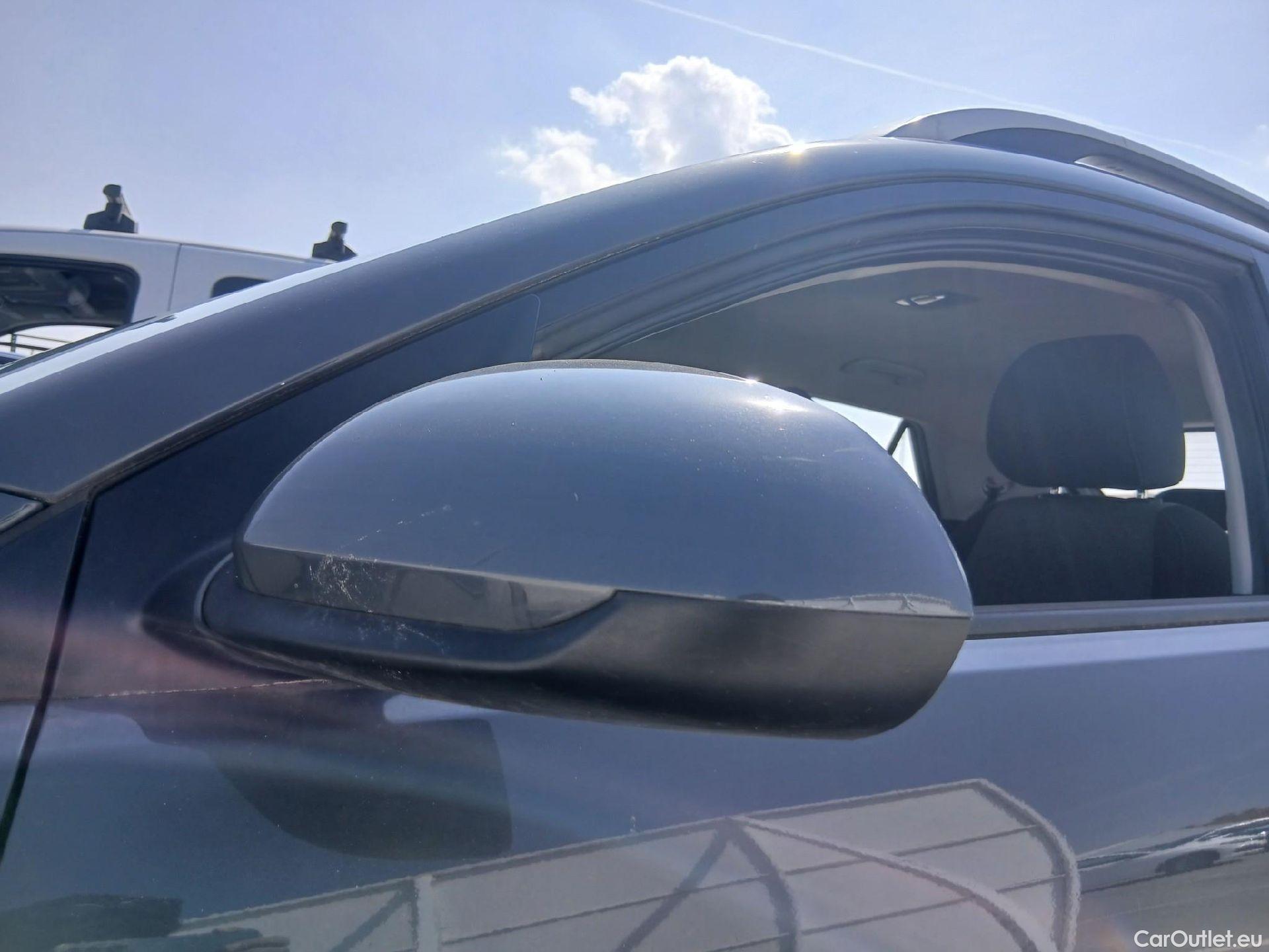  KIA  STONIC KIA  / 2017 / 5P / todoterreno 1.2 DPi 62kW (84CV) Concept #12