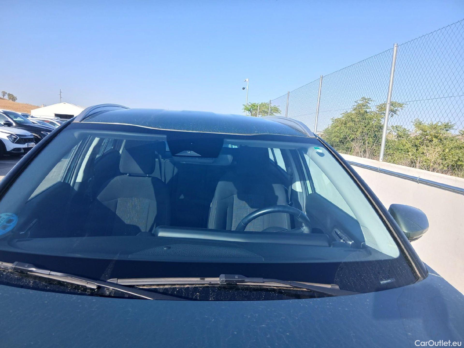  KIA  Sportage KIA  / 2022 / 5P / todoterreno 1.6 T-GDi MHEV 110kW (150CV) Drive 4x2 #6
