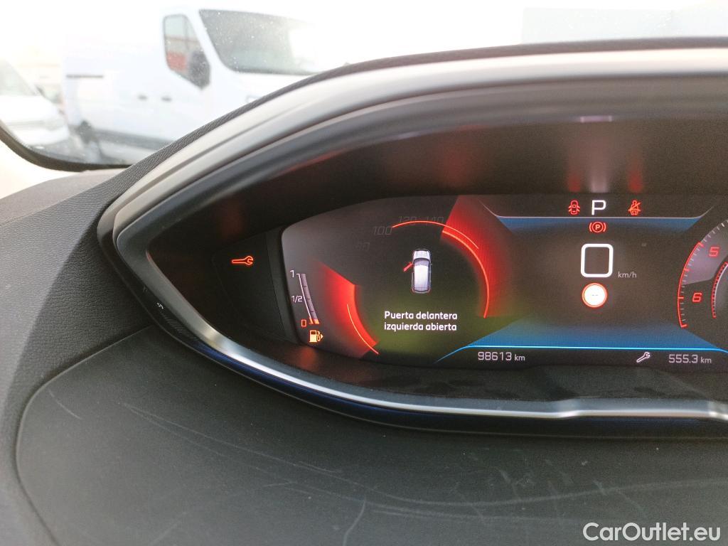  Peugeot  3008 PEUGEOT  / 2020 / 5P / todoterreno 1.5 BlueHDi 96kW S&S Allure Pack EAT8 #23