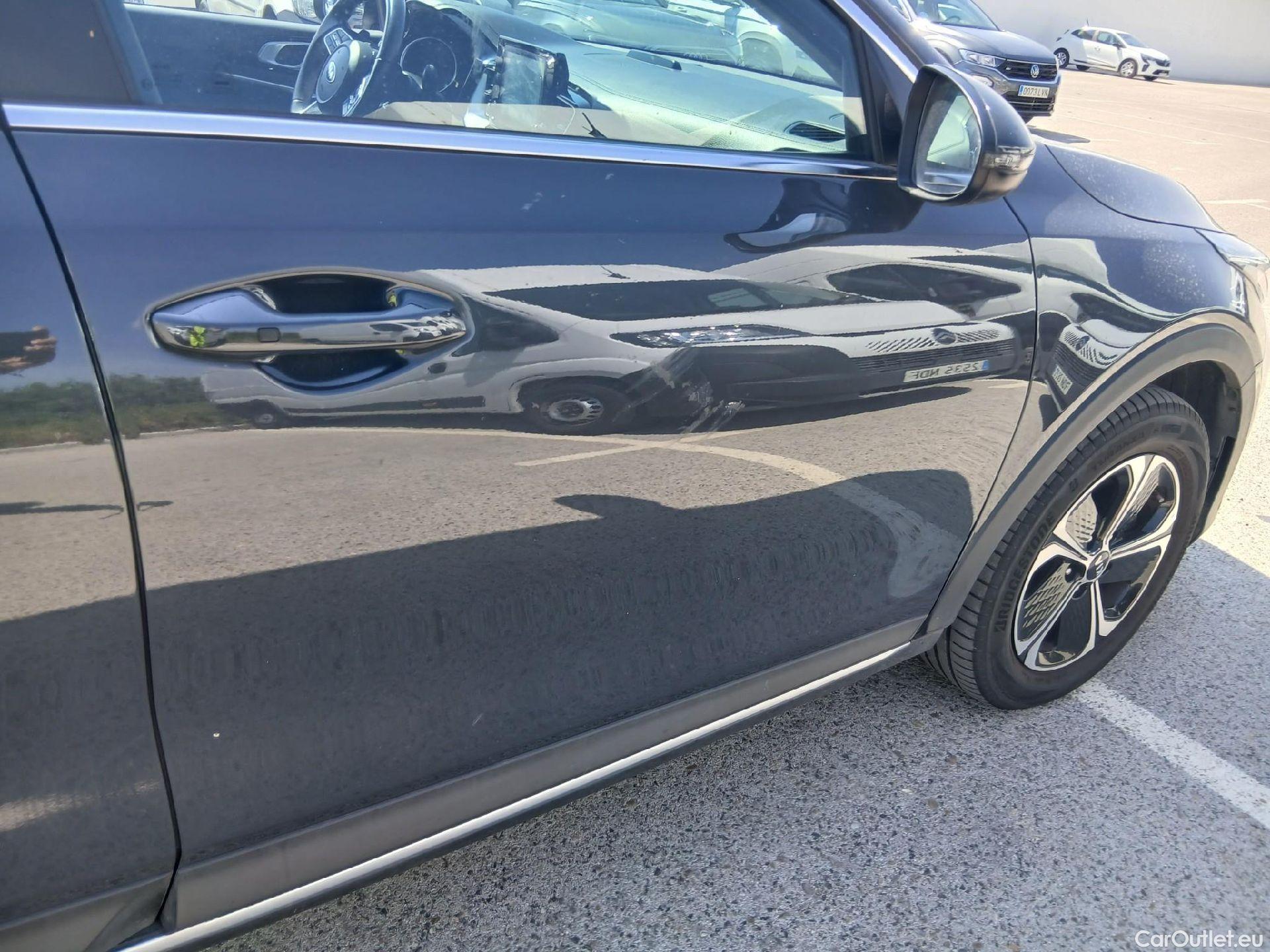  KIA  XCeed KIA  1.6 GDi PHEV 104kW (141CV) eDrive (AC) #26