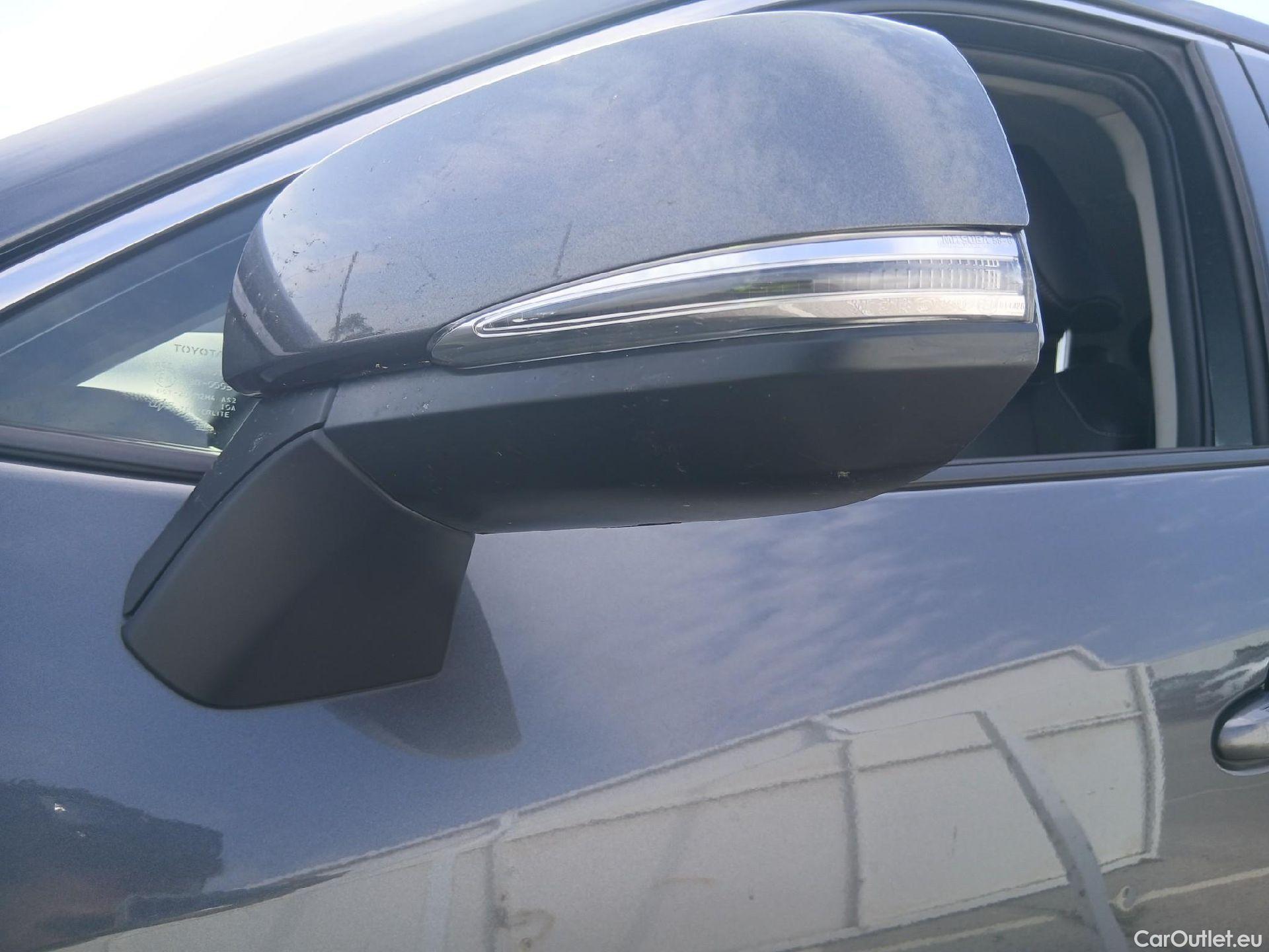  Toyota  RAV4 TOYOTA  / 2018 / 5P / todoterreno 2.5l 220H Advance Plus #17