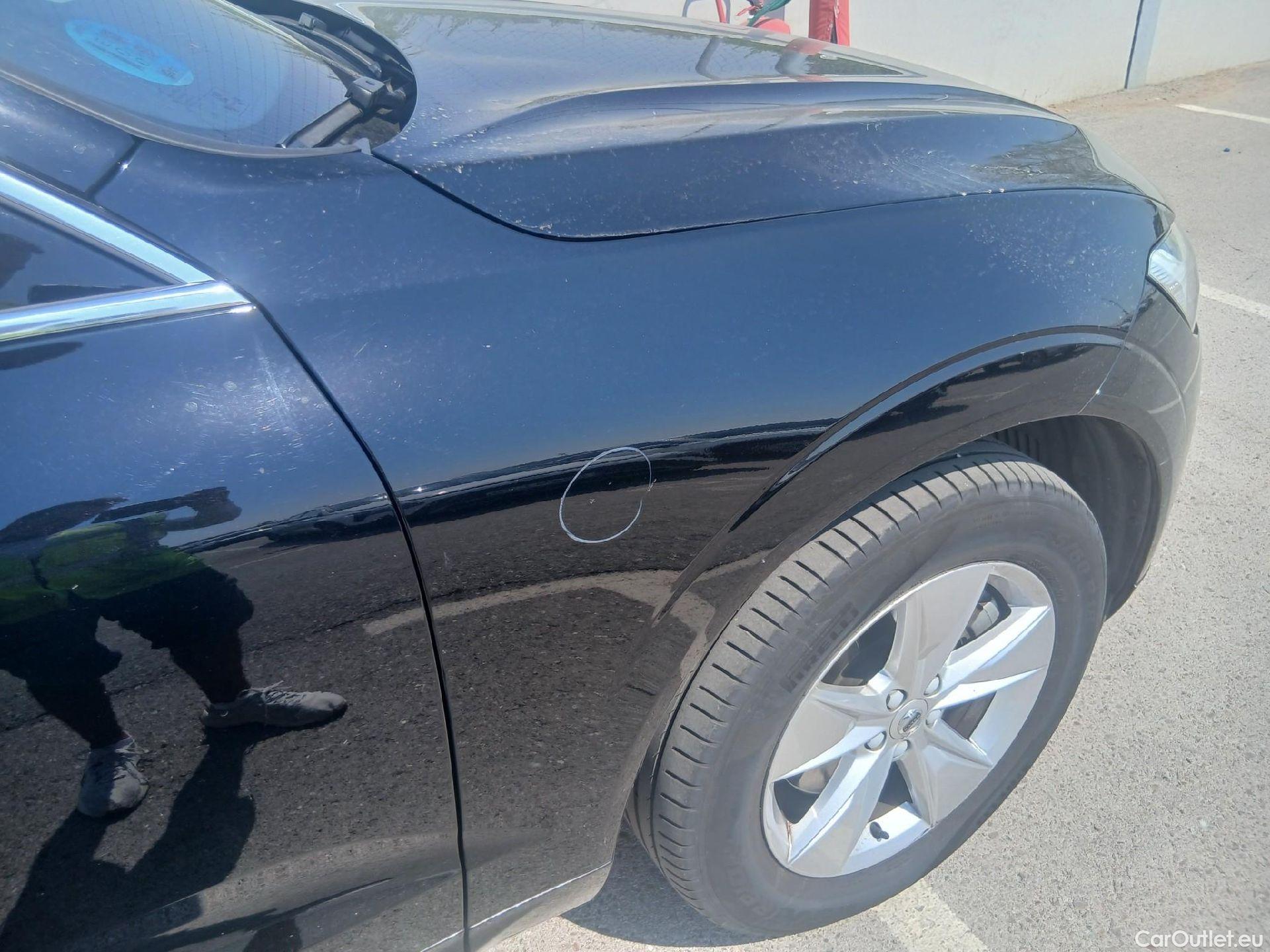  Volvo  XC60 VOLVO  / 2017 / 5P / todoterreno 2.0 B4 D Core Auto #26