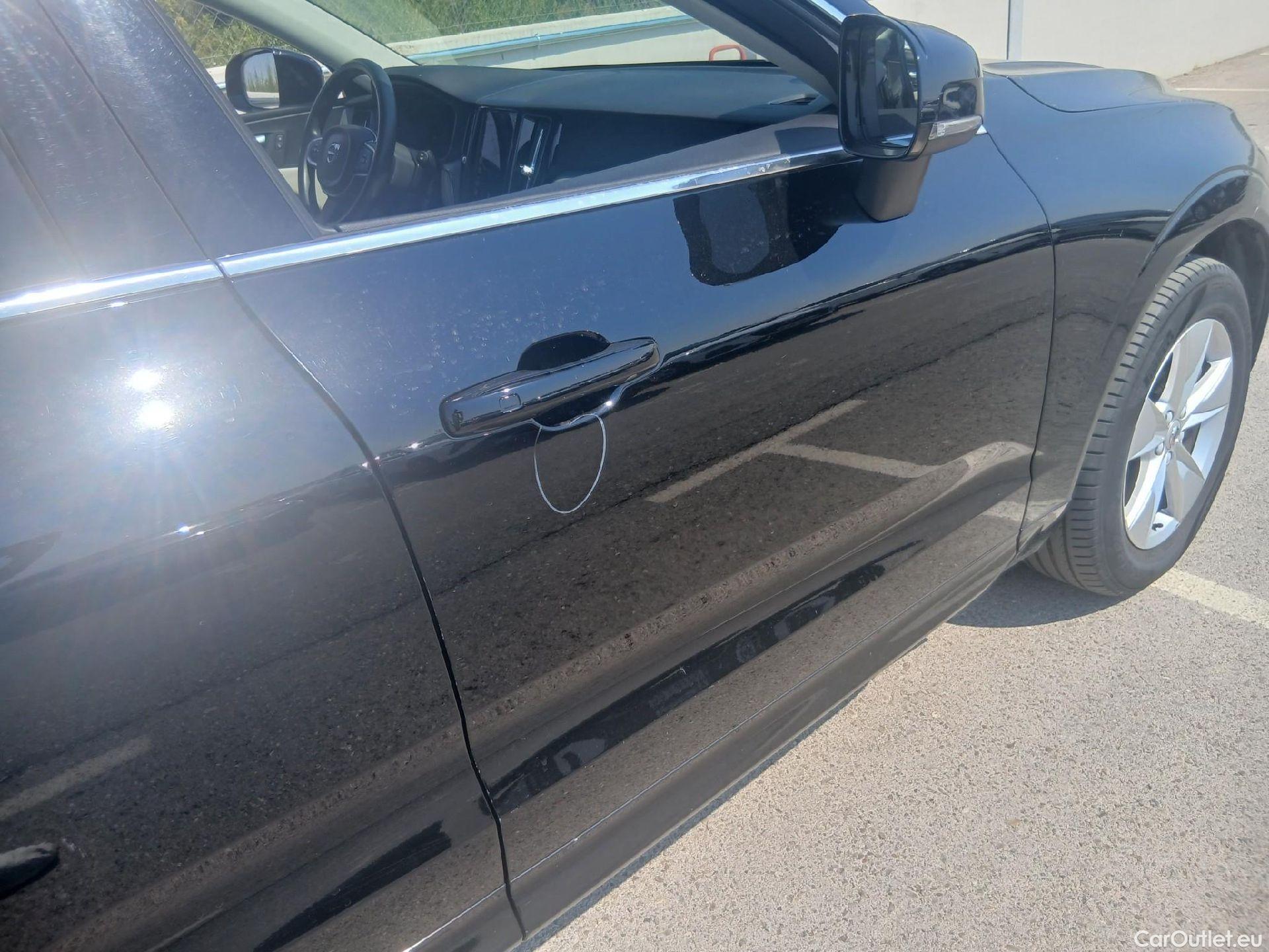  Volvo  XC60 VOLVO  / 2017 / 5P / todoterreno 2.0 B4 D Core Auto #23