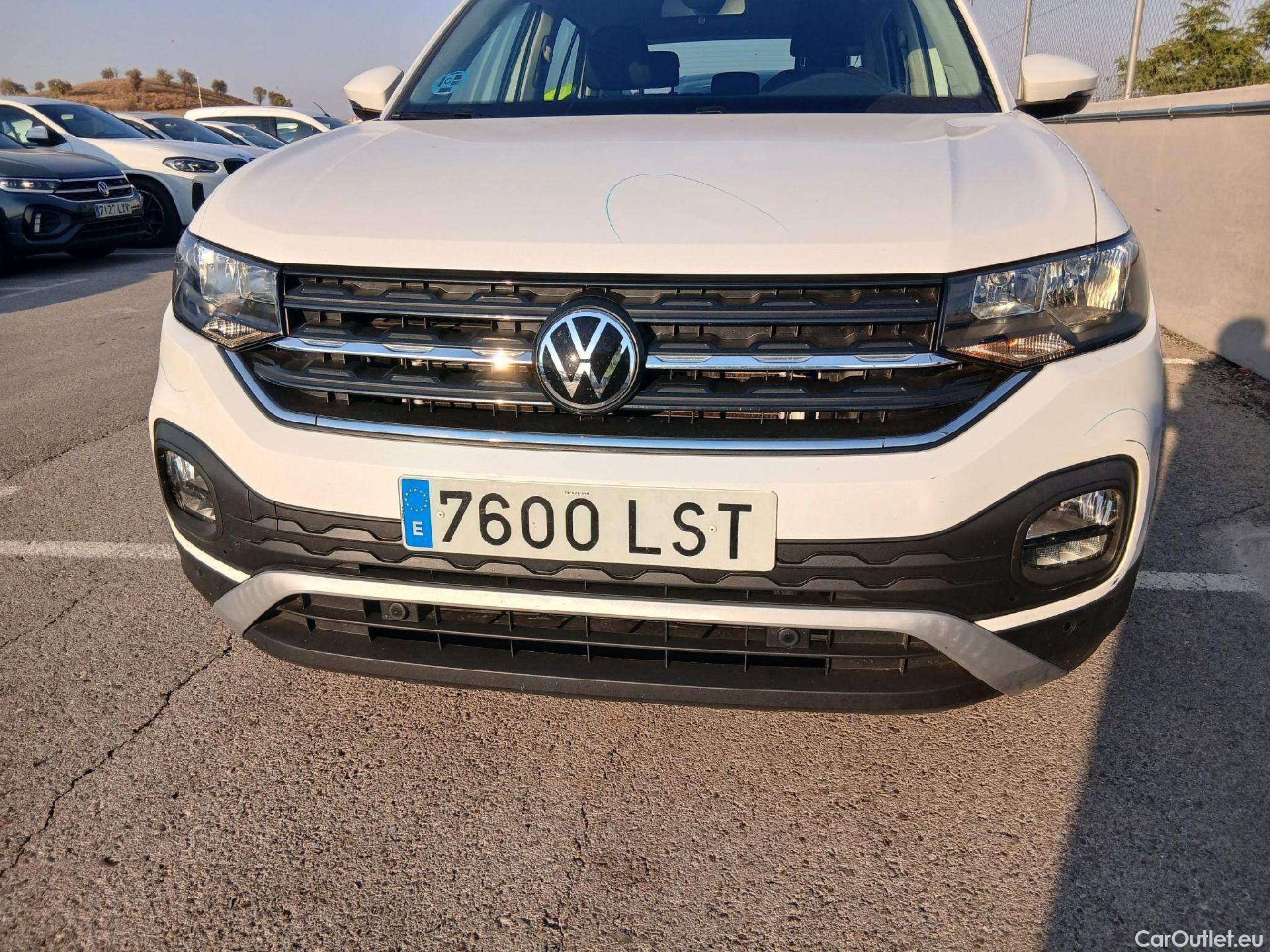 Volkswagen  T-CROSS VOLKSWAGEN  / 2018 / 5P / todoterreno Advance 1.0 TSI 81kW (110CV) DSG (AC3) #4