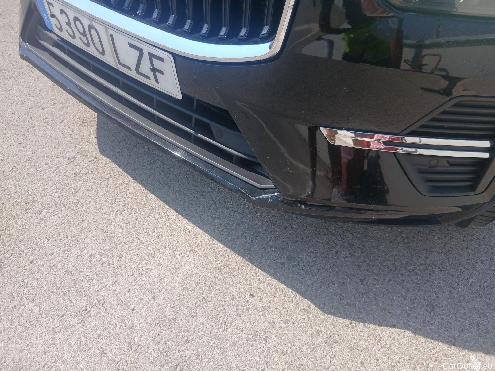  Volvo  XC60 VOLVO  / 2017 / 5P / todoterreno 2.0 B4 D Core Auto #5