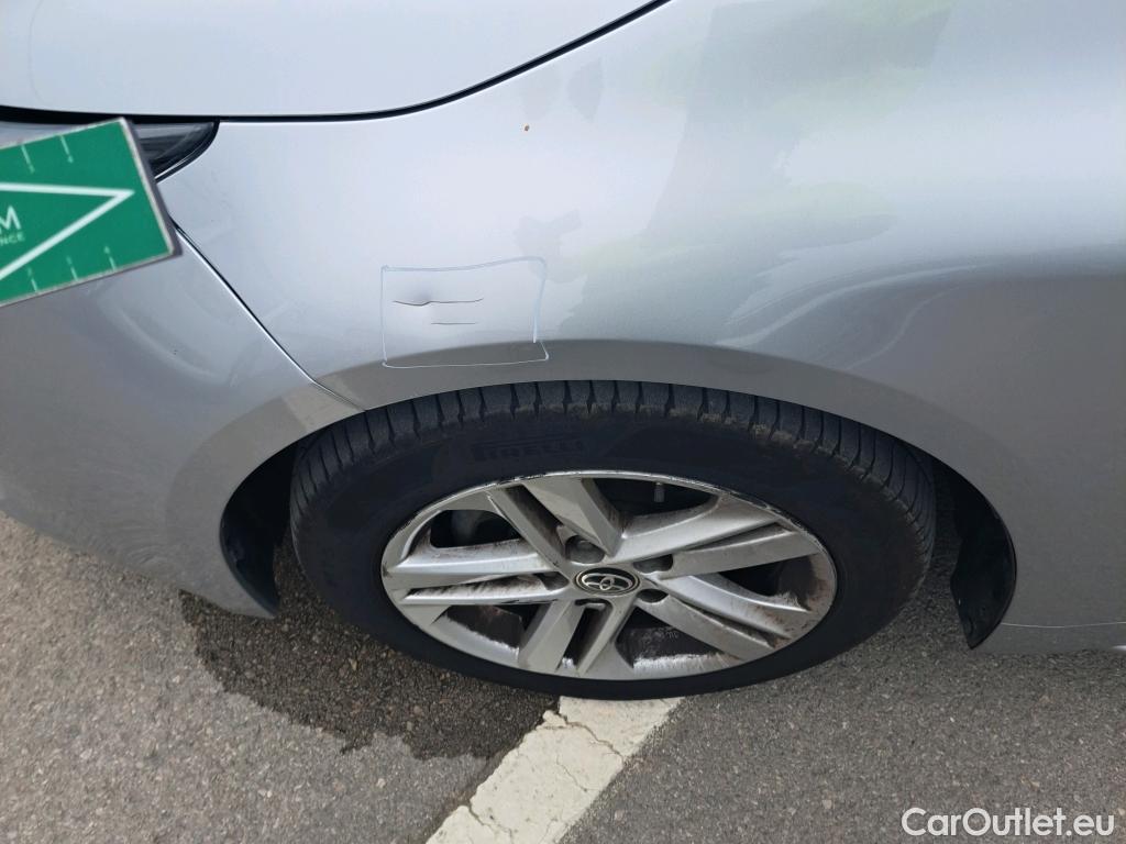  Toyota  Corolla TOYOTA  / 2019 / 5P / familiar 1.8 125H ACTIVE TECH E-CVT TOU SPORT #9