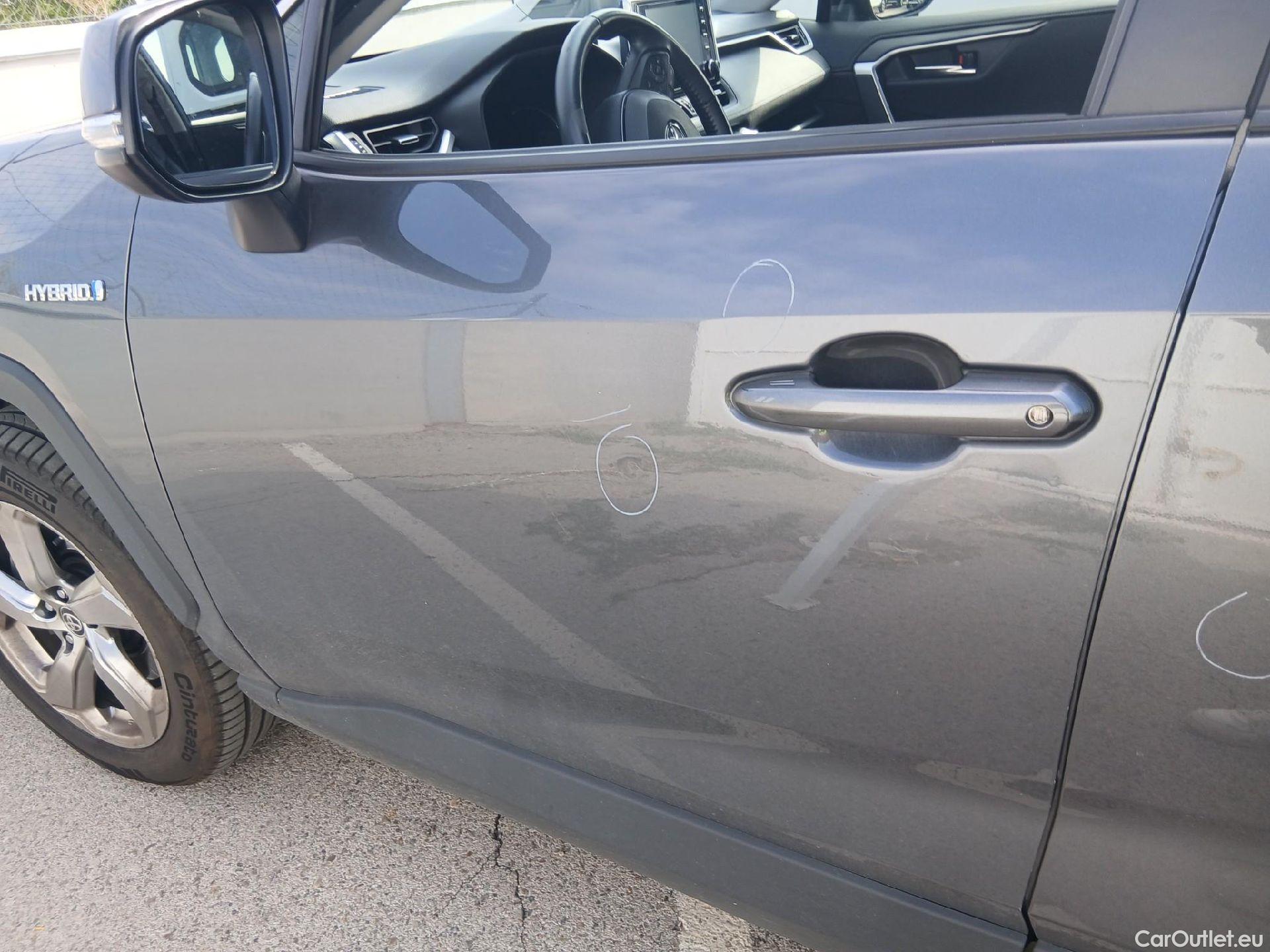  Toyota  RAV4 TOYOTA  / 2018 / 5P / todoterreno 2.5l 220H Advance Plus #19