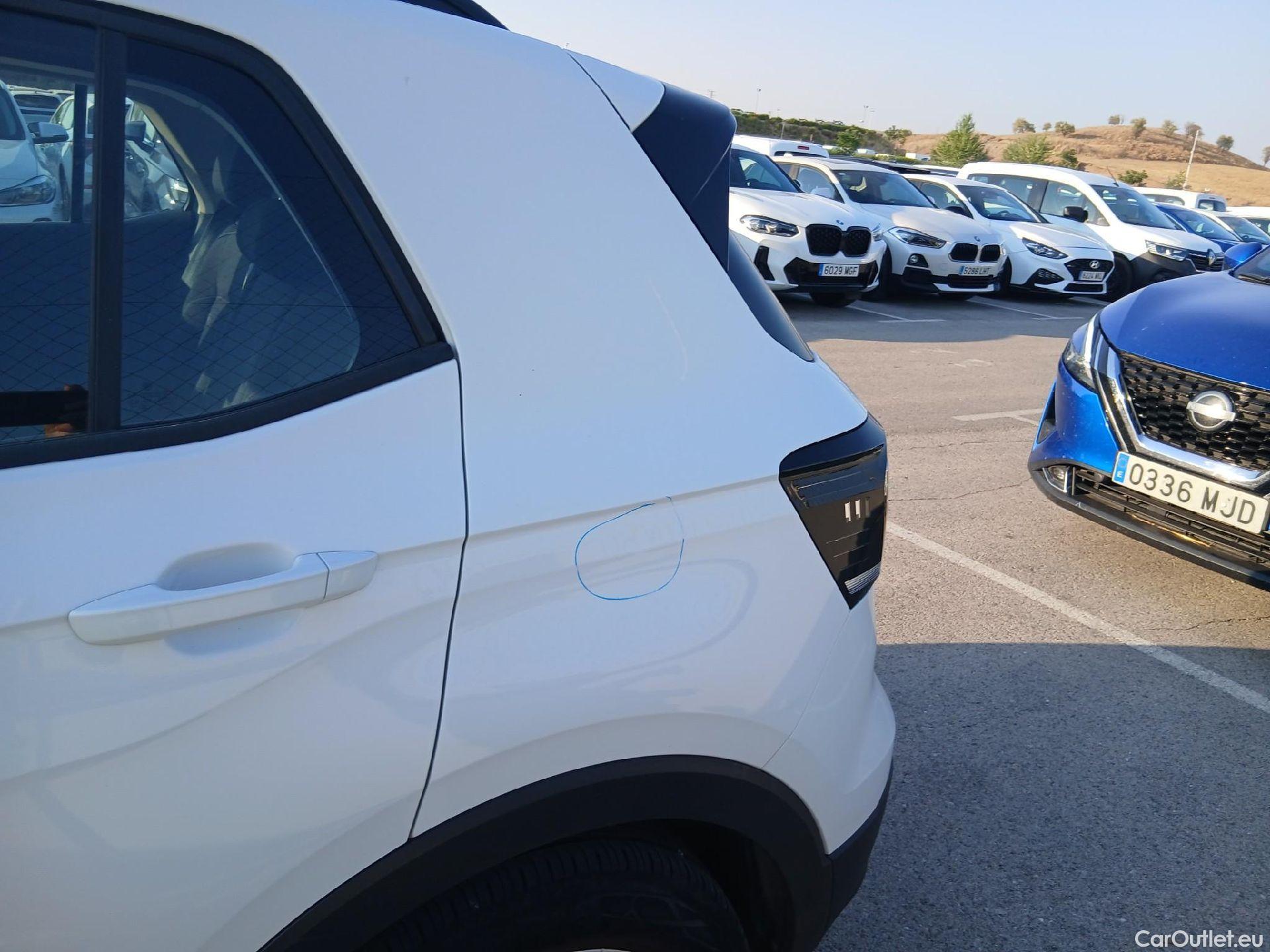  Volkswagen  T-CROSS VOLKSWAGEN  / 2018 / 5P / todoterreno Advance 1.0 TSI 81kW (110CV) DSG (AC3) #18