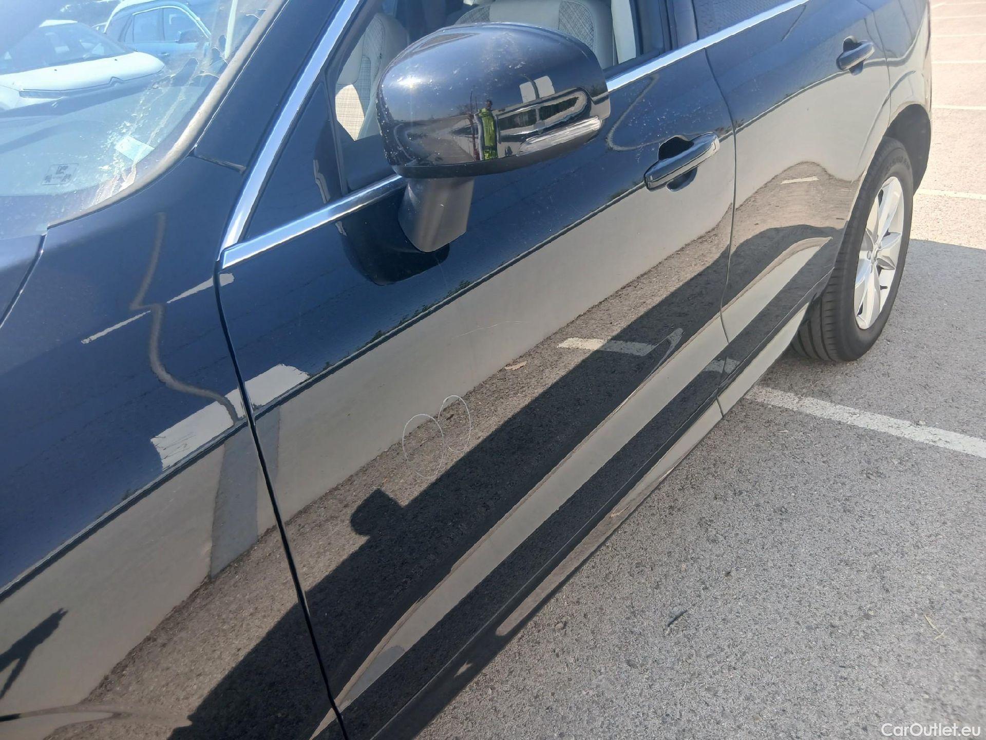  Volvo  XC60 VOLVO  / 2017 / 5P / todoterreno 2.0 B4 D Core Auto #9