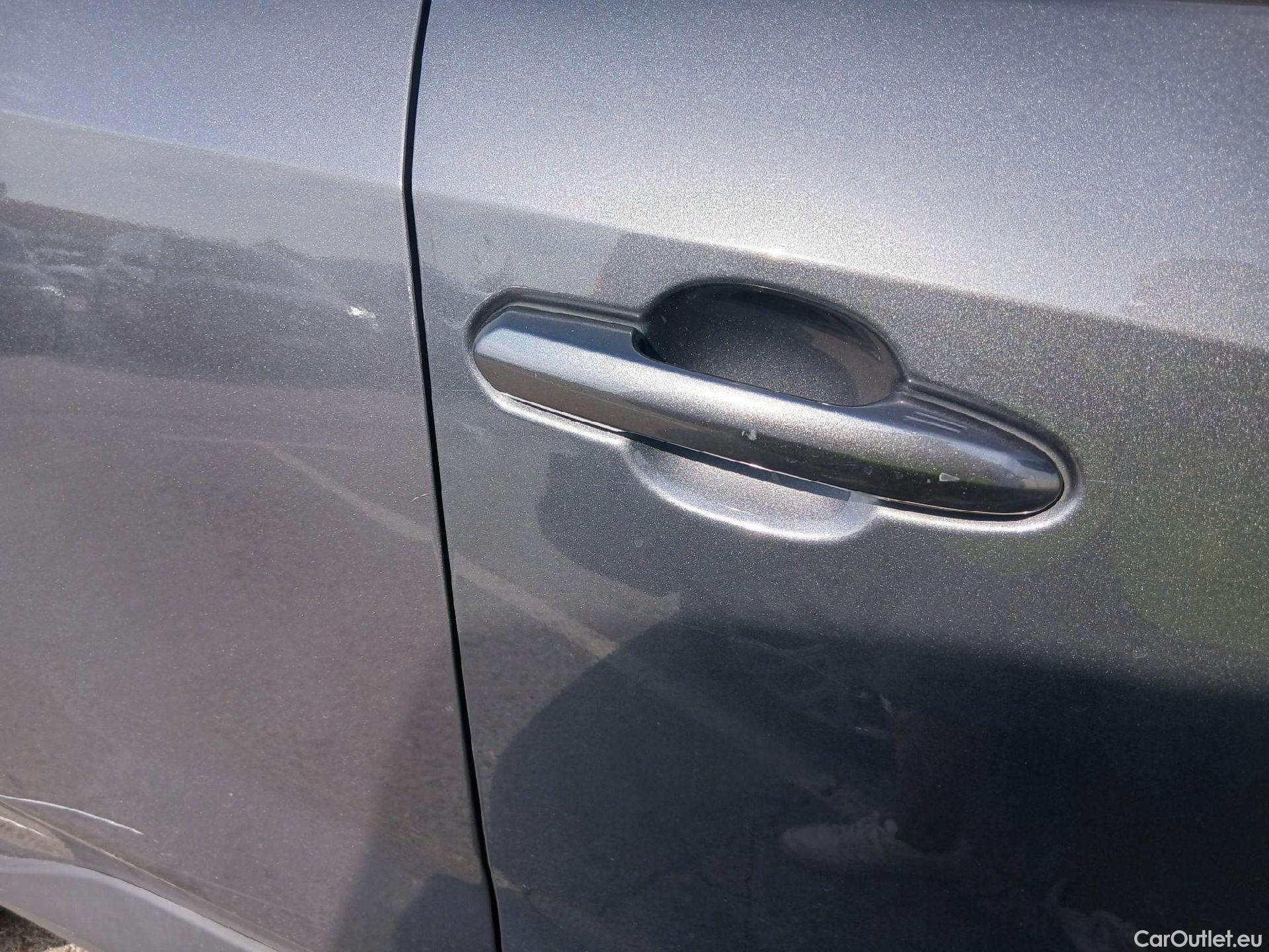  Toyota  RAV4 TOYOTA  / 2018 / 5P / todoterreno 2.5l 220H Advance Plus #45