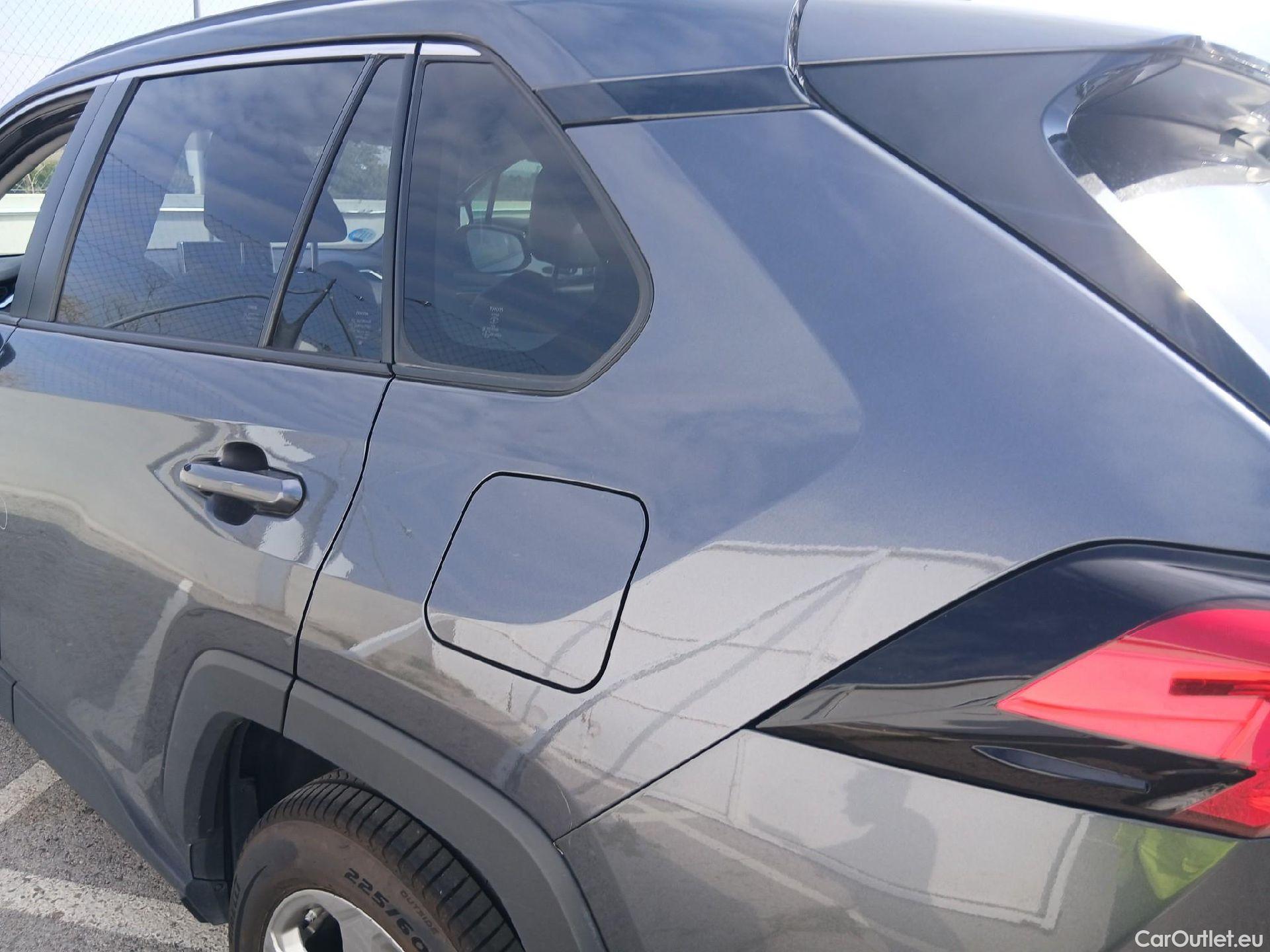  Toyota  RAV4 TOYOTA  / 2018 / 5P / todoterreno 2.5l 220H Advance Plus #22