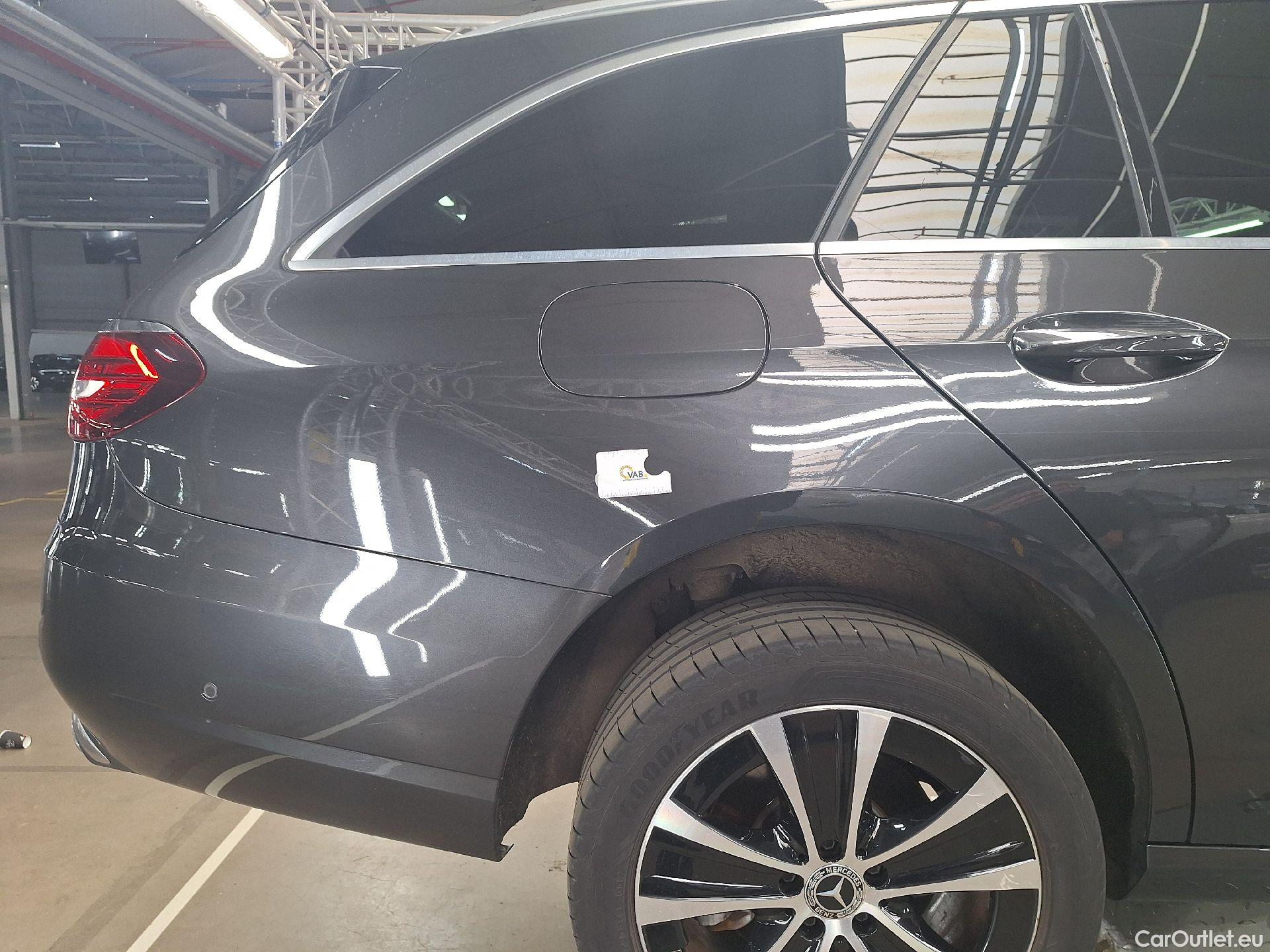  Mercedes  E-Klasse Mercedes, E-Class Break FL'20, E Break 300 e 225kW Bus.So.Aut #15