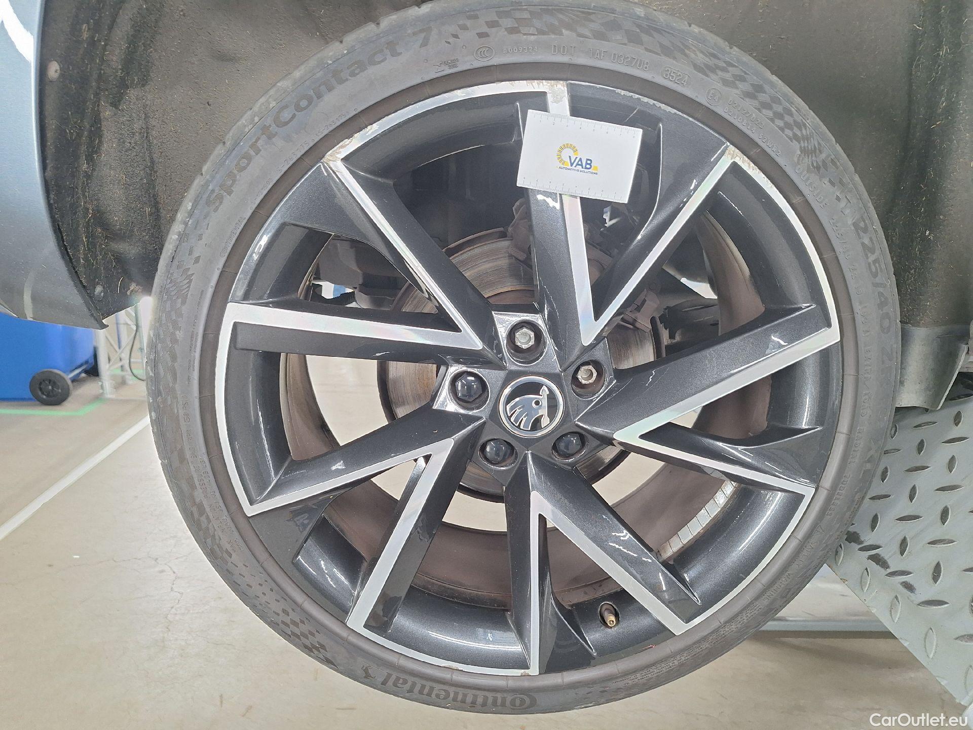  Skoda  Karoq Skoda,  '17,  1.6TDi 85kW Sport.DSG #43
