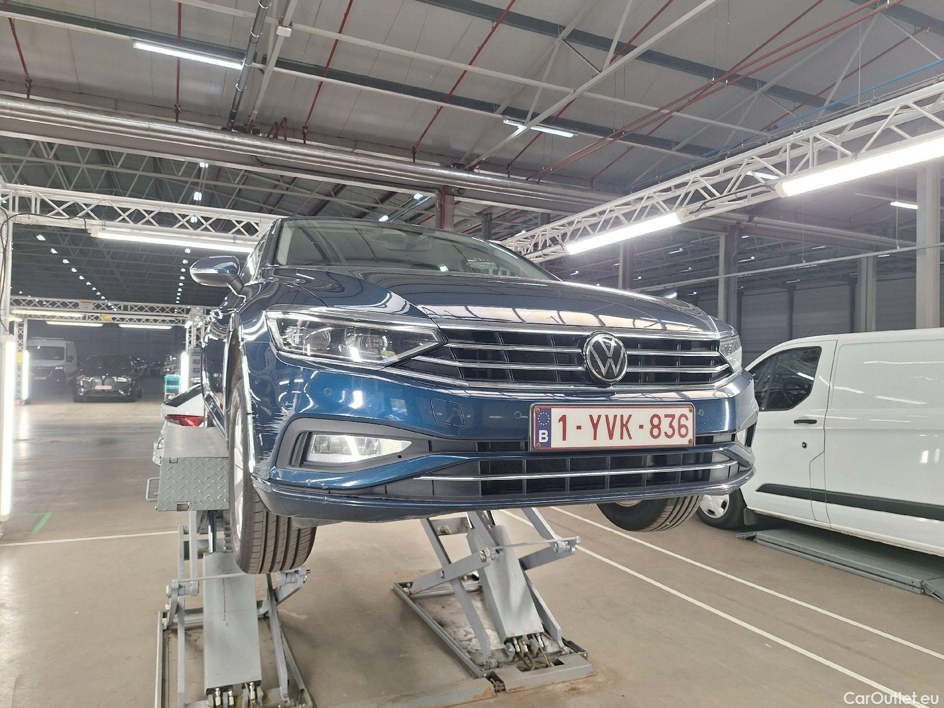  Volkswagen  Passat VW,  FL'19, Volkswagen  2.0 TDI 110kW Style Business 4d #42