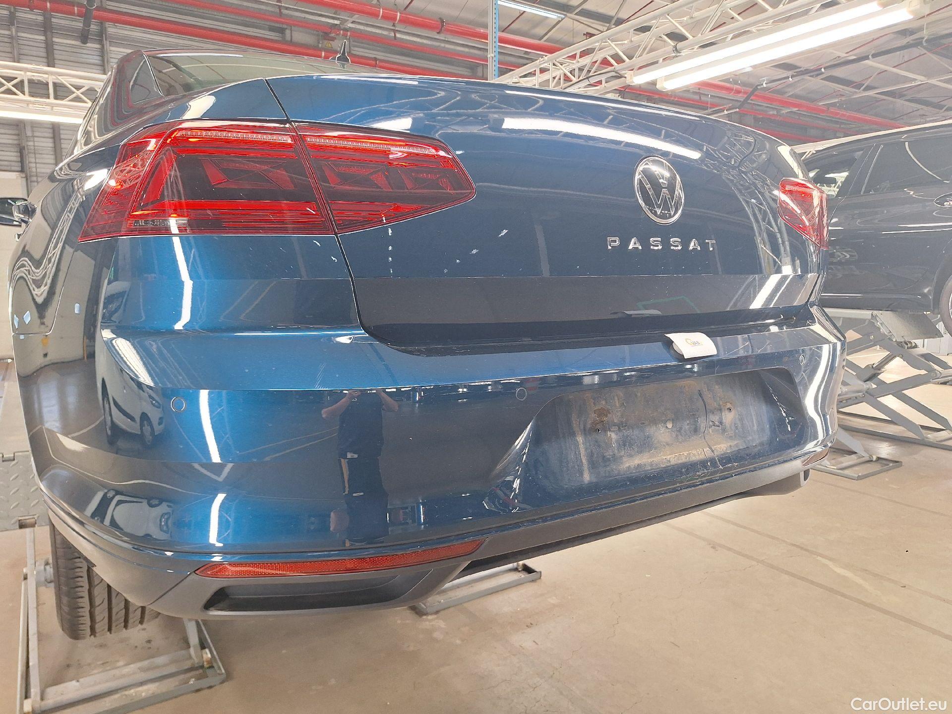  Volkswagen  Passat VW,  FL'19, Volkswagen  2.0 TDI 110kW Style Business 4d #27