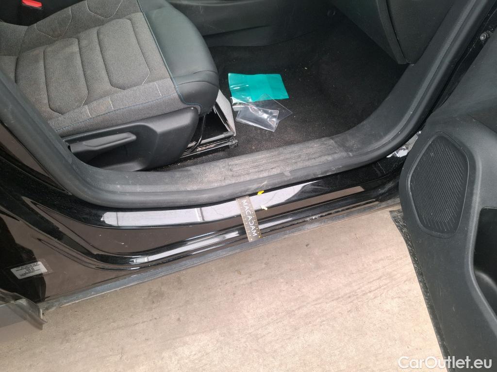  Citroen  C4  X Feel Pack 1.2 PureTech 130CV BVA8 6E #12