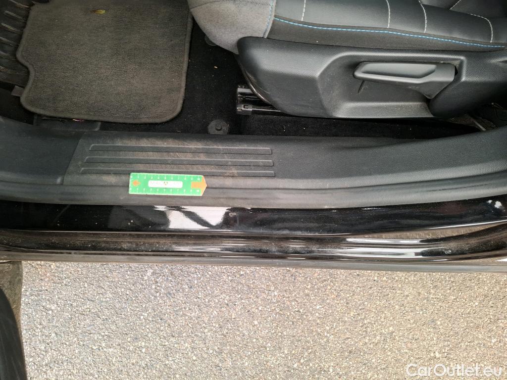  Citroen  C4 CITROEN  X / 2022 / 4P / Berline PureTech 130 S&S EAT8 Shine #14