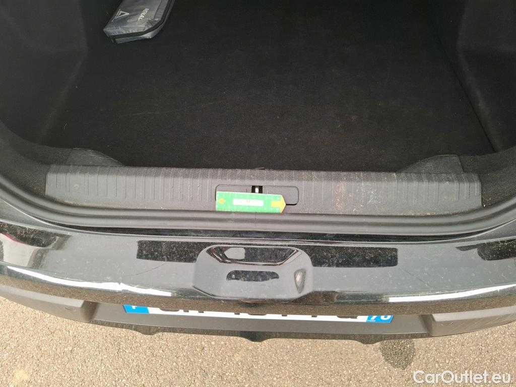  Citroen  C4 CITROEN  X / 2022 / 4P / Berline PureTech 130 S&S EAT8 Shine #77
