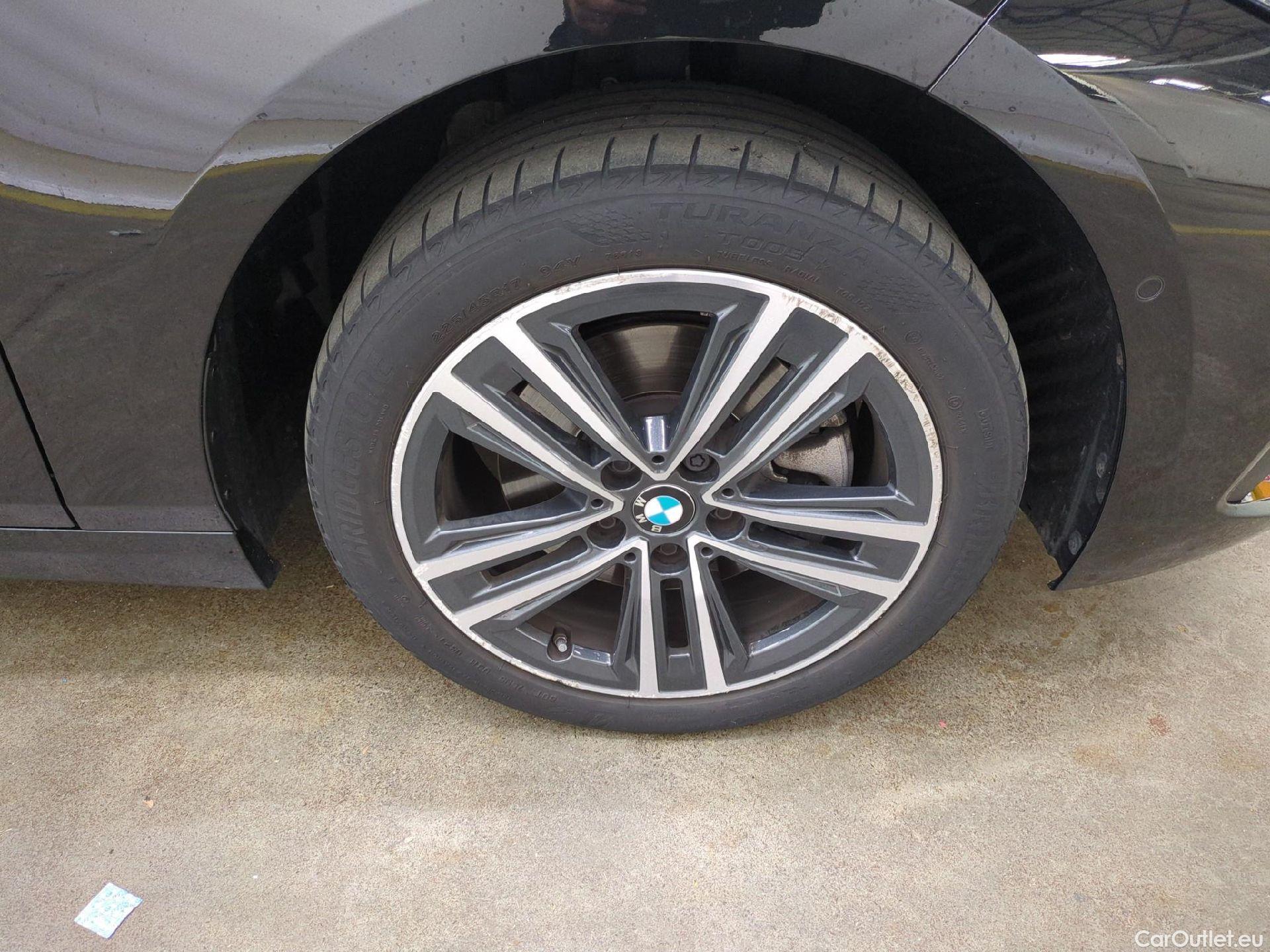  Bmw  Serie 1 BMW Série 1 / 2019 / 5P / Berline 116i Business Design #11