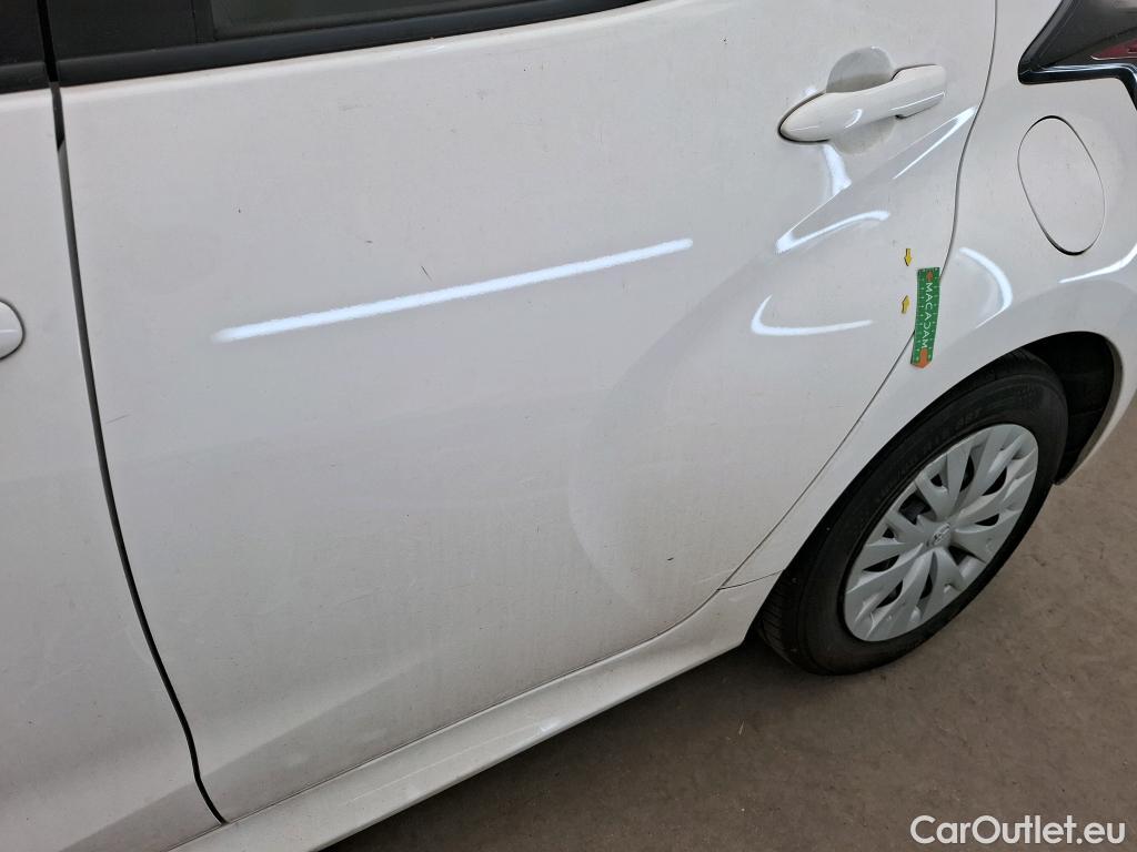  Toyota  Yaris TOYOTA  Hybride / 2019 / 5P / Berline Hybride 116h Dynamic #8