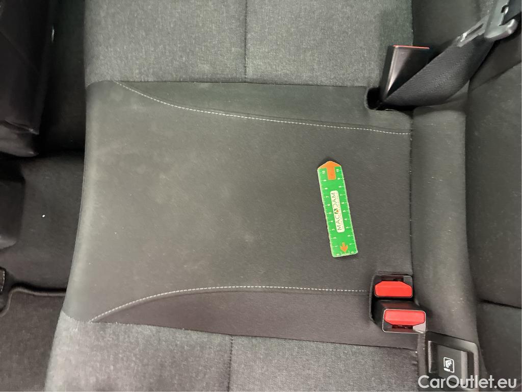  Renault  Clio  V Business 1.6 E-TECH Hybrid 140CV BVA6 E6d #19
