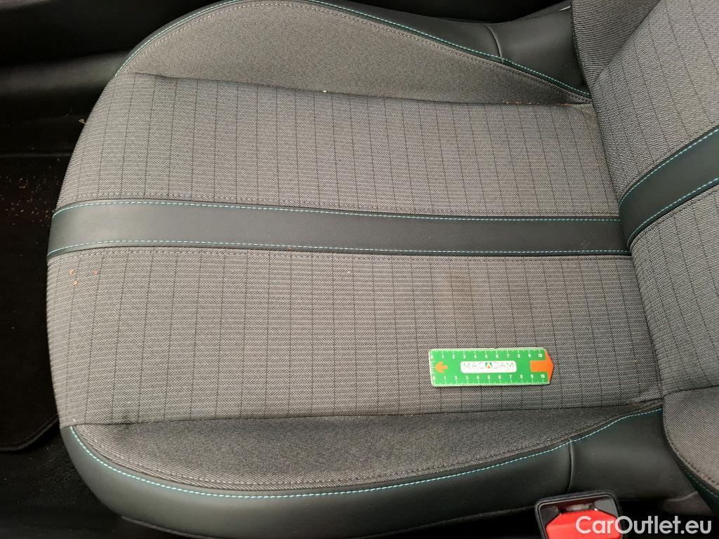  Peugeot  208  Allure Pack 1.2 PureTech 100CV BVA8 E6d #25