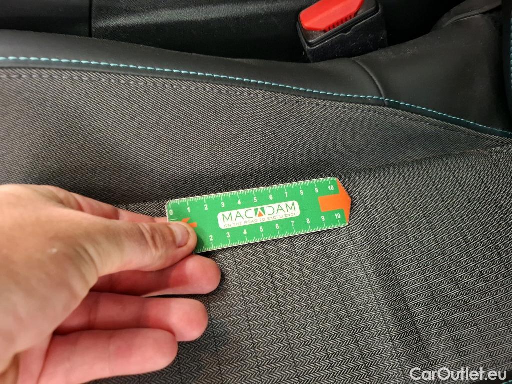  Peugeot  208  Allure Pack 1.2 PureTech 100CV BVA8 E6d #24