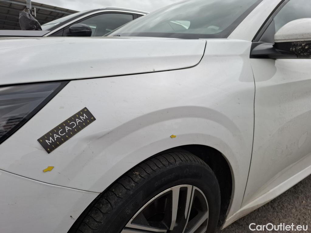  Peugeot  208  Allure Business 1.2 PureTech 100CV BVM6 E6d #17
