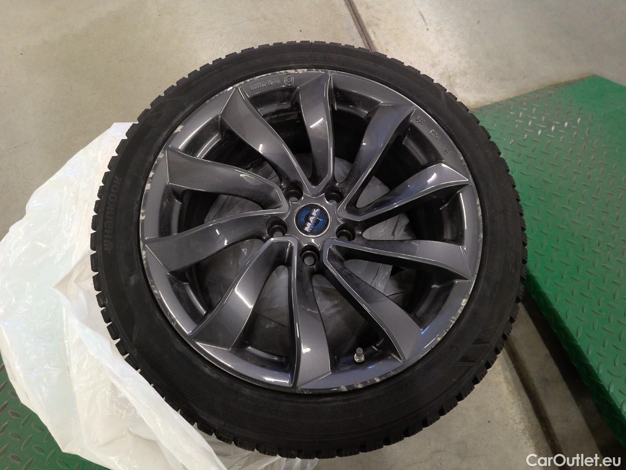  Tesla  Model 3  RWD #4