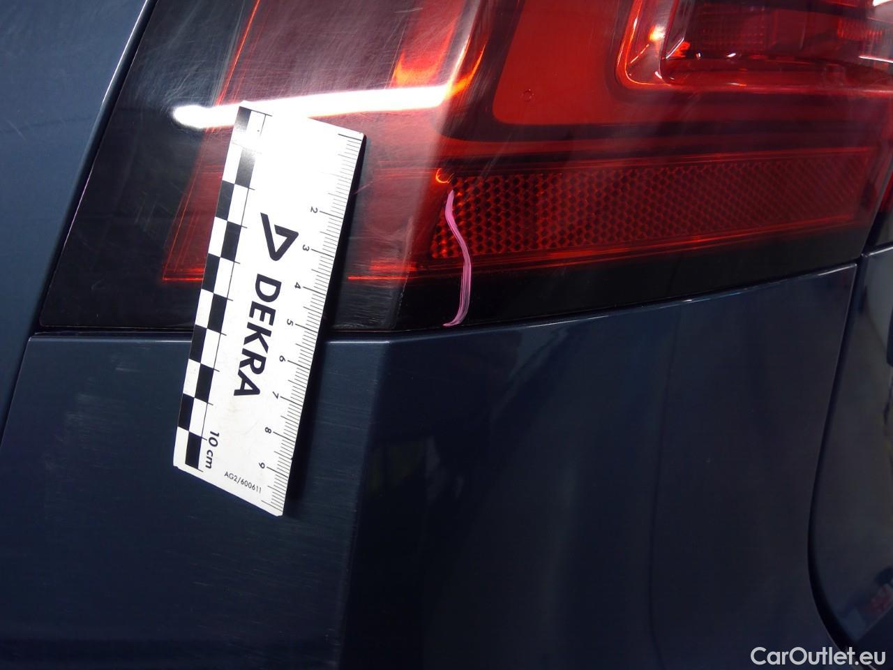  Volvo  V90  T8 Inscr. Rech. AWD Aut #25