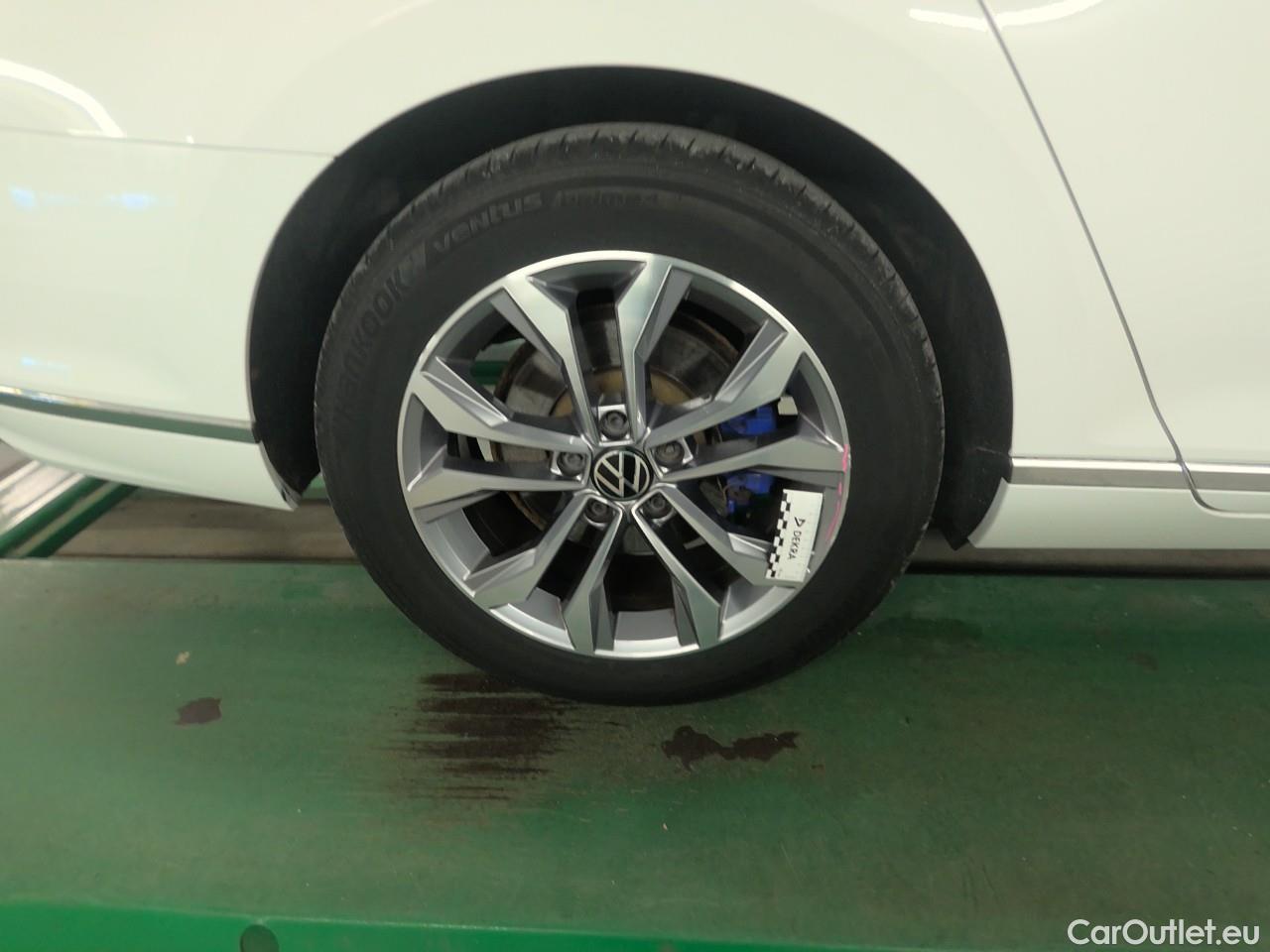  Volkswagen  Passat  Sp.Combi GTE #10