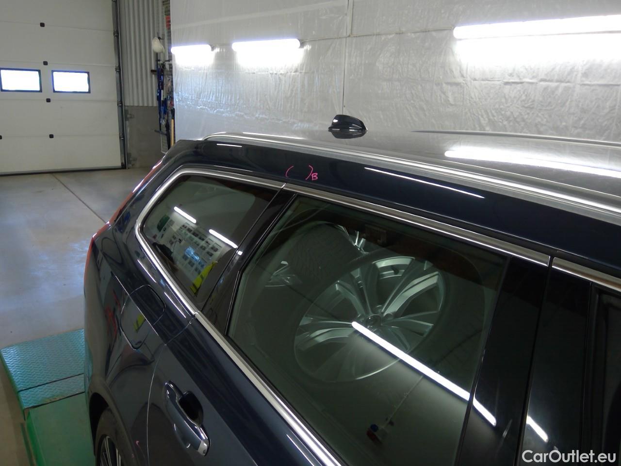  Volvo  V90  T8 Inscr. Rech. AWD Aut #54