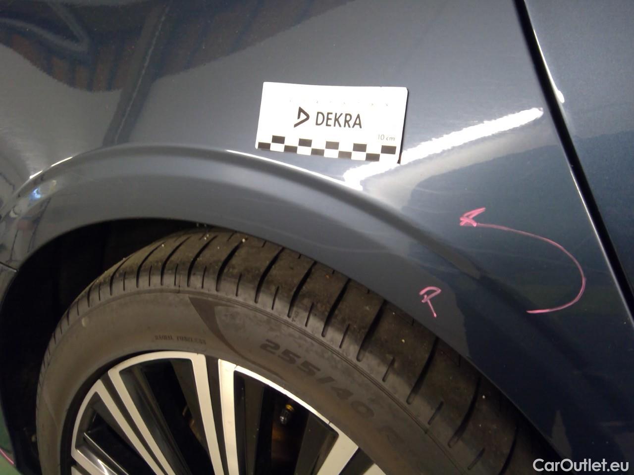  Volvo  V90  T8 Inscr. Rech. AWD Aut #32
