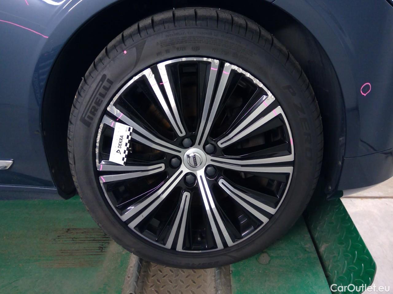  Volvo  V90  T8 Inscr. Rech. AWD Aut #46