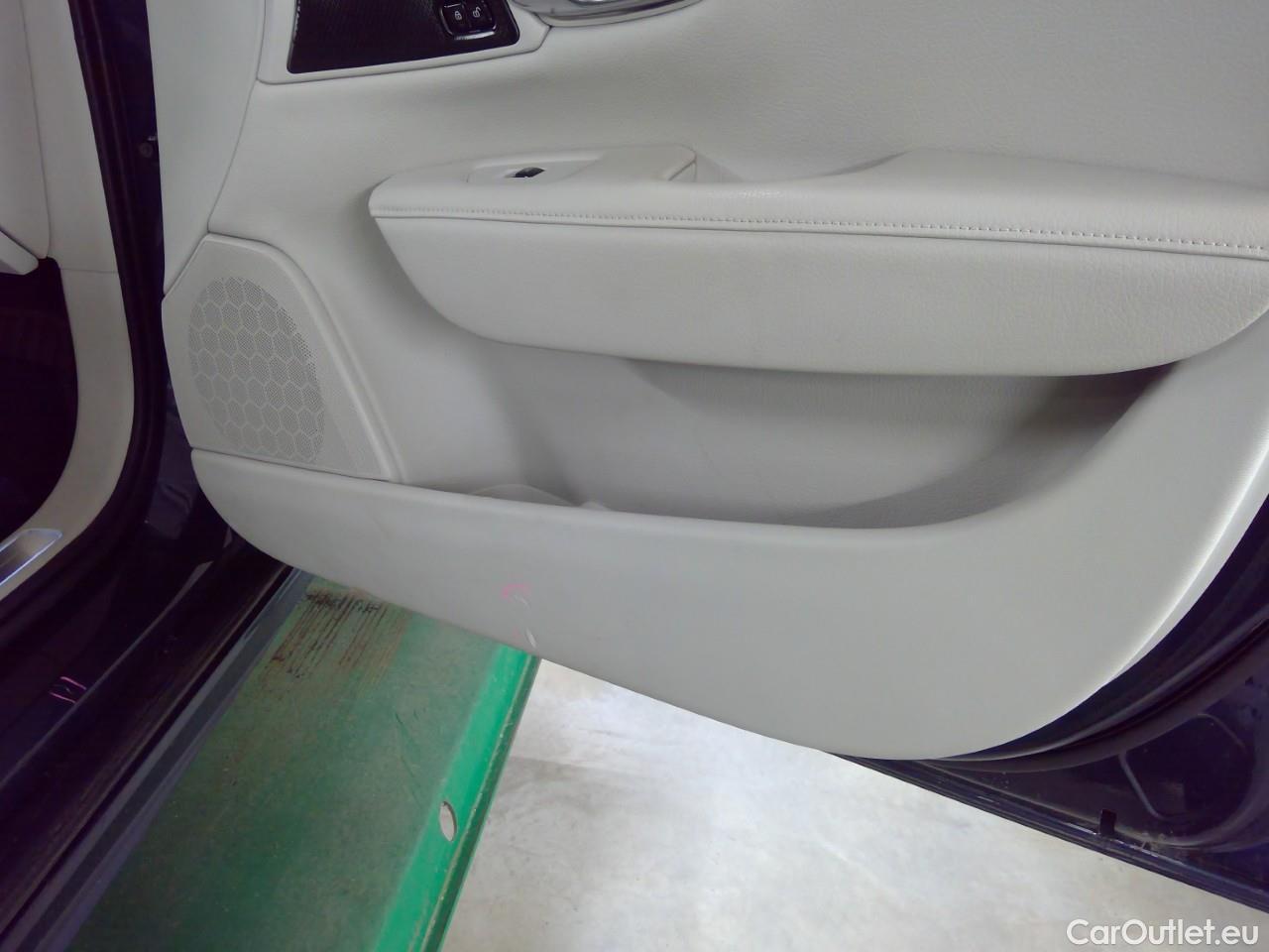  Volvo  V90  T8 Inscr. Rech. AWD Aut #44