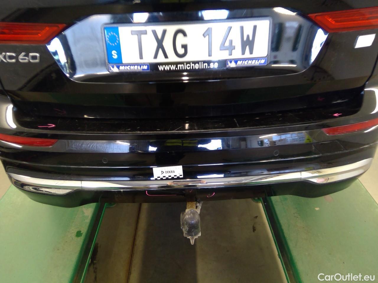  Volvo  XC60  T6 350 Co.Ed.Rec. AWD Aut #14