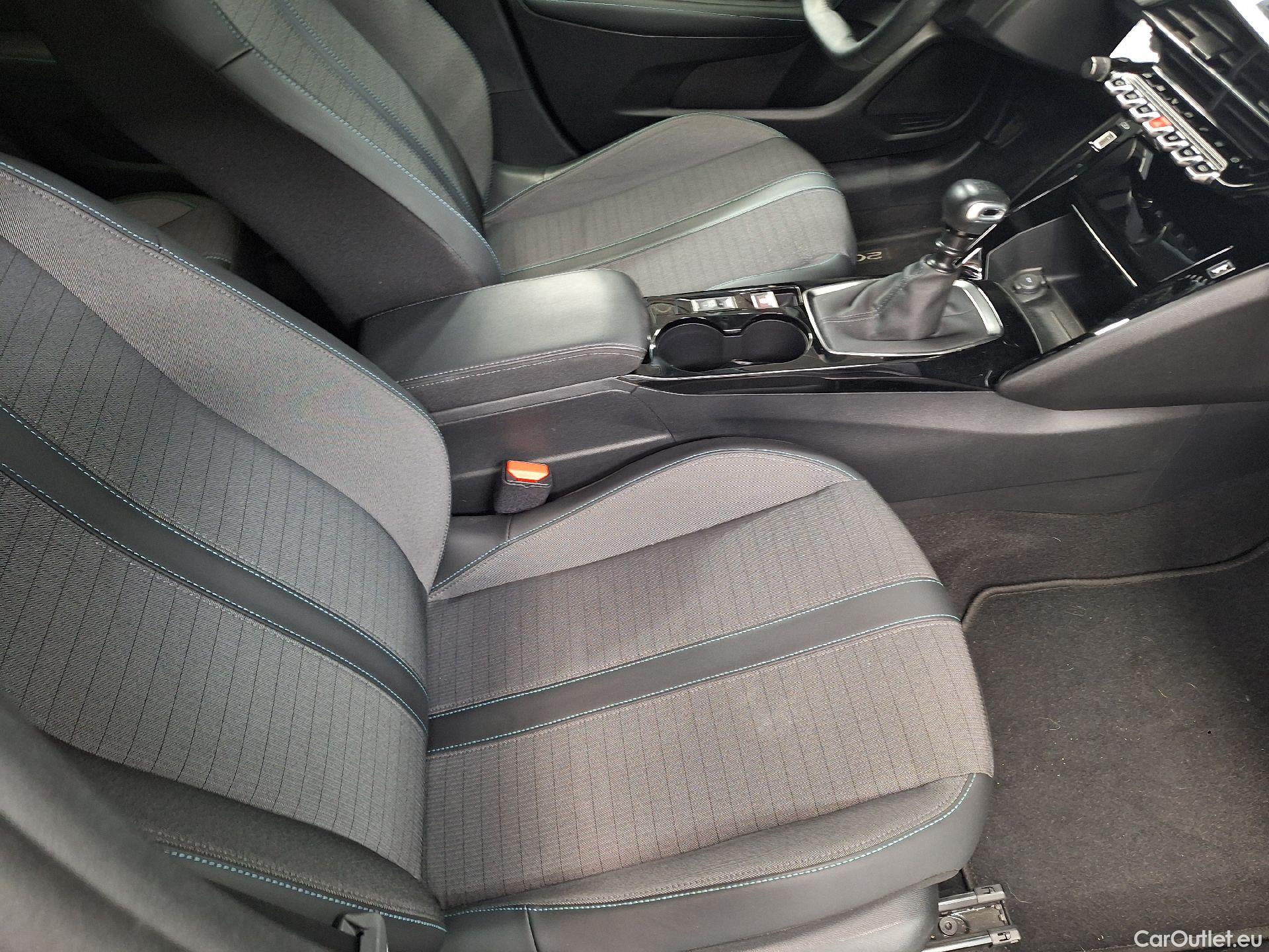  Peugeot  208 Peugeot,  '19,  1.5BHDi 100 Allure Pack #6