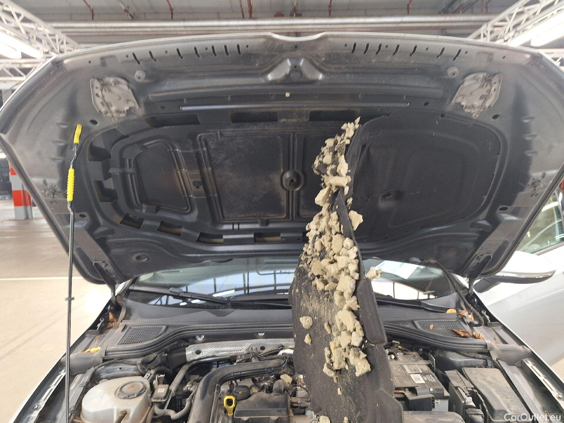  Volkswagen  Golf  VW, VIII '20, 1.0TSI 81 Life 5d #5