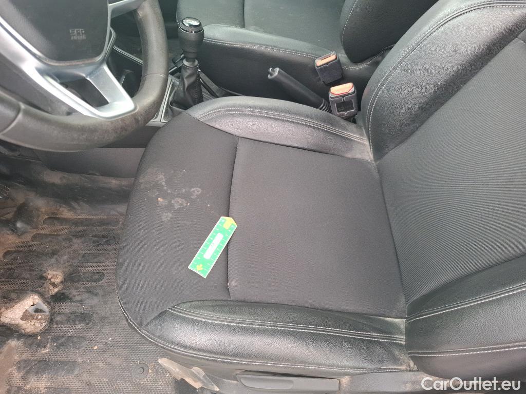  Renault  EXPRESS RENAULT  / 2021 / 4P / Fourgonnette Confort - Blue dCi 95-22 #46