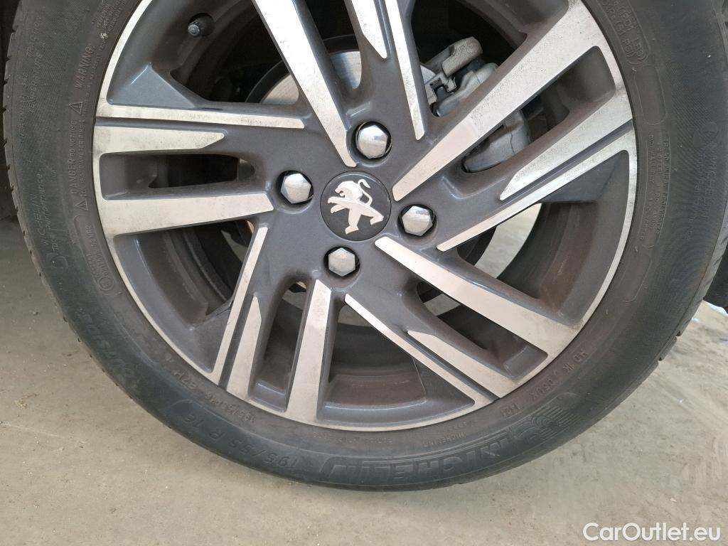  Peugeot  208  Allure Business 1.2 PureTech 100CV BVA8 E6d #39