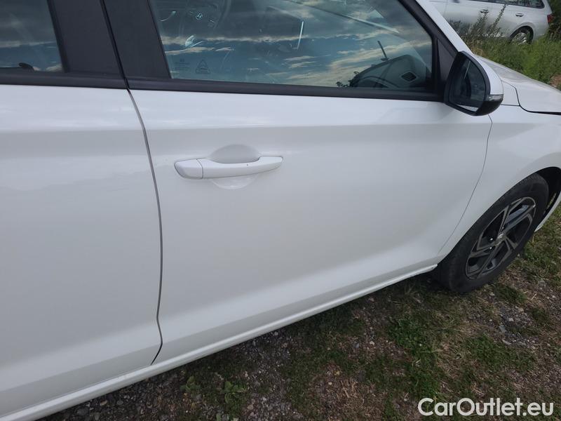  Hyundai  i30   cw (PD)(2017->)  kom.1.5i Family Comfort 5d #17