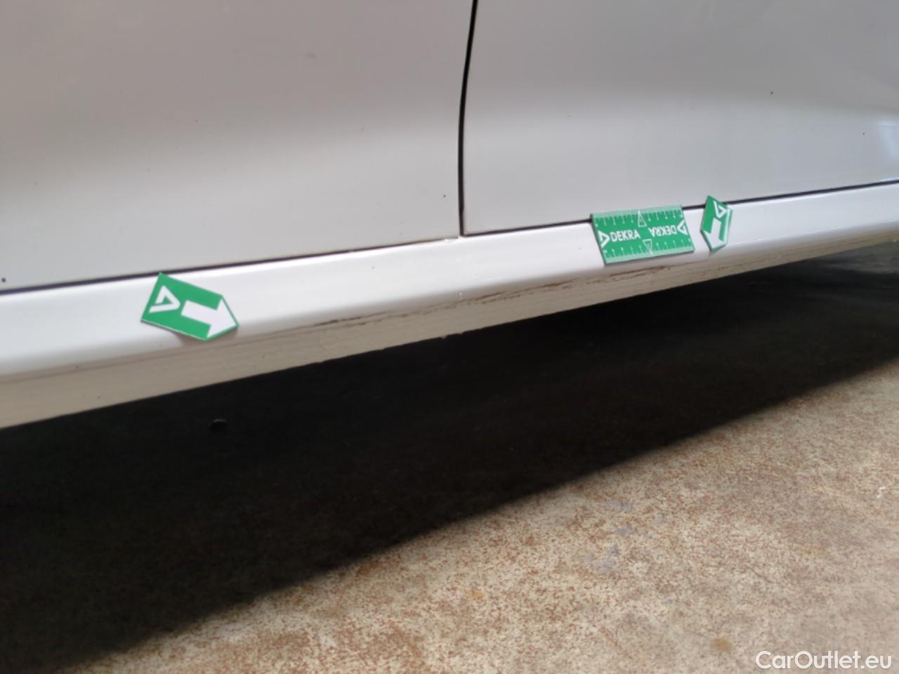  Peugeot  208 PEUGEOT  / 2019 / 5P / Berline Puretech 75 S&S LIKE #12
